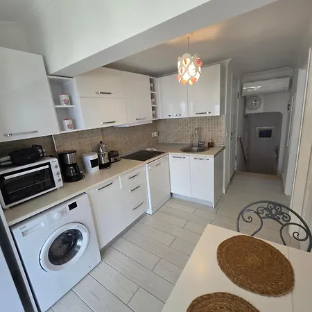 Sevinc Akasya House *