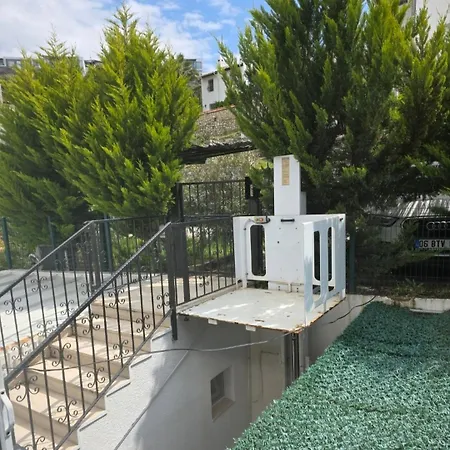 Sevinc Akasya House *