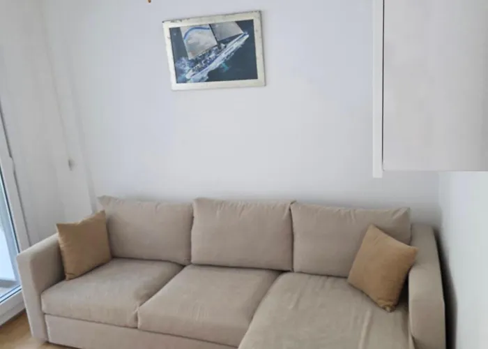 Daire Sevinc Akasya House